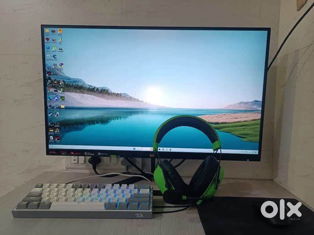 Ryzen 7 9800X3D  RTX 4060  32GB DDR5  240Hz Monitor