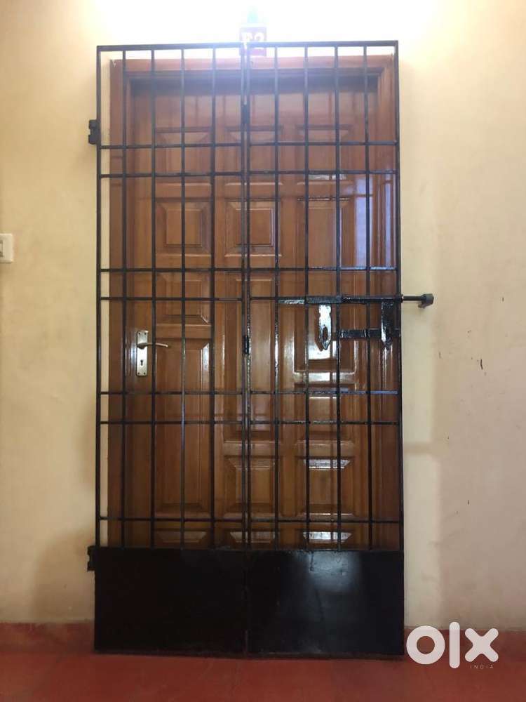 2BHK semifurnished  spacious near Tirumullaivoil bus stand