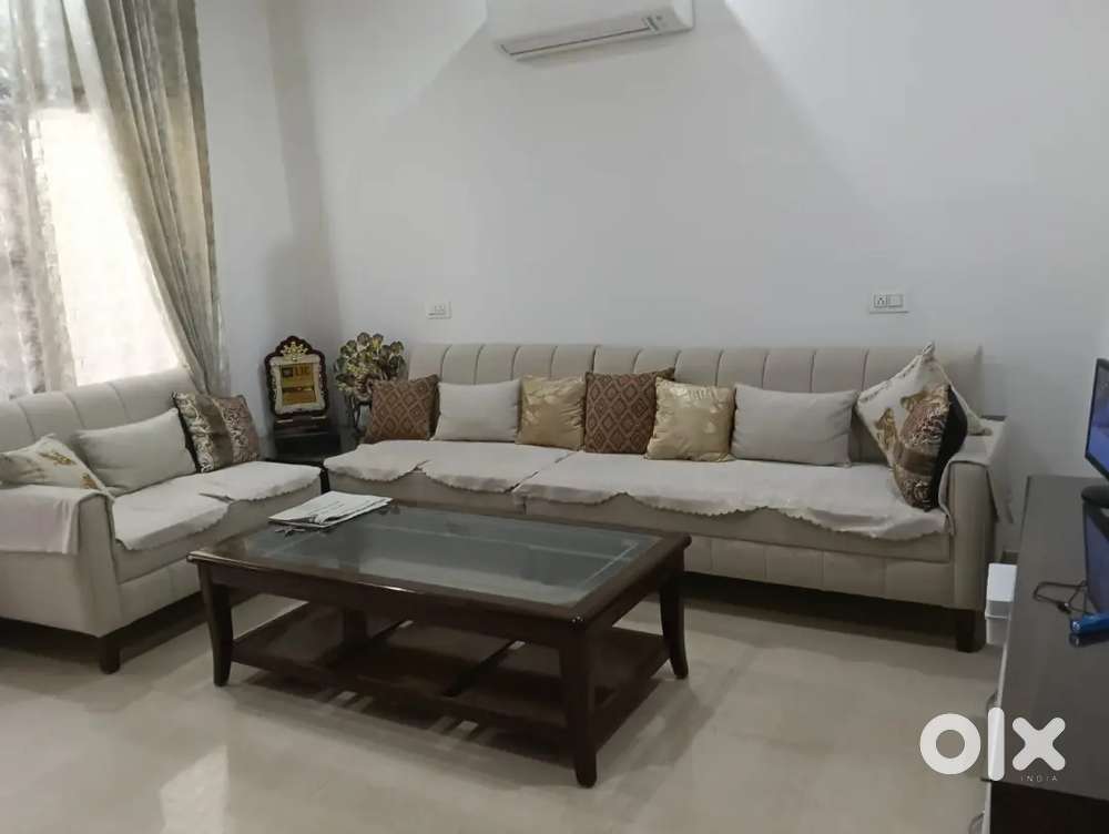 For sale 3bhk hig flat first floor sector 51 Chandigarh