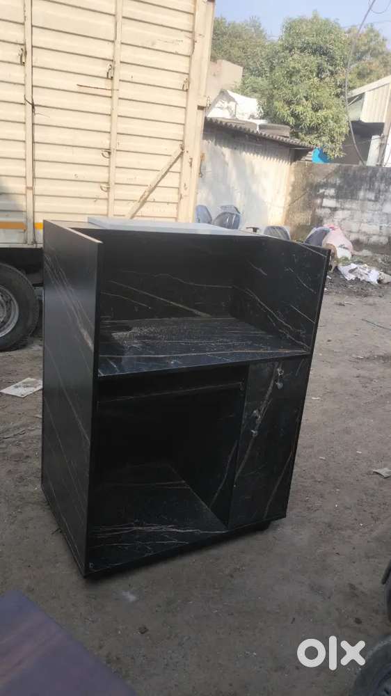 Black marble reception table