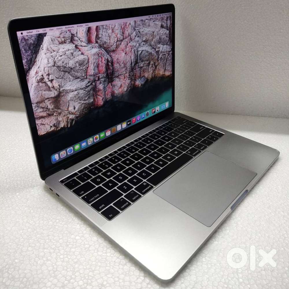 MacBook Pro 13-inch, 2017 Retina 16GB Ram 512GB SSD Touchbar