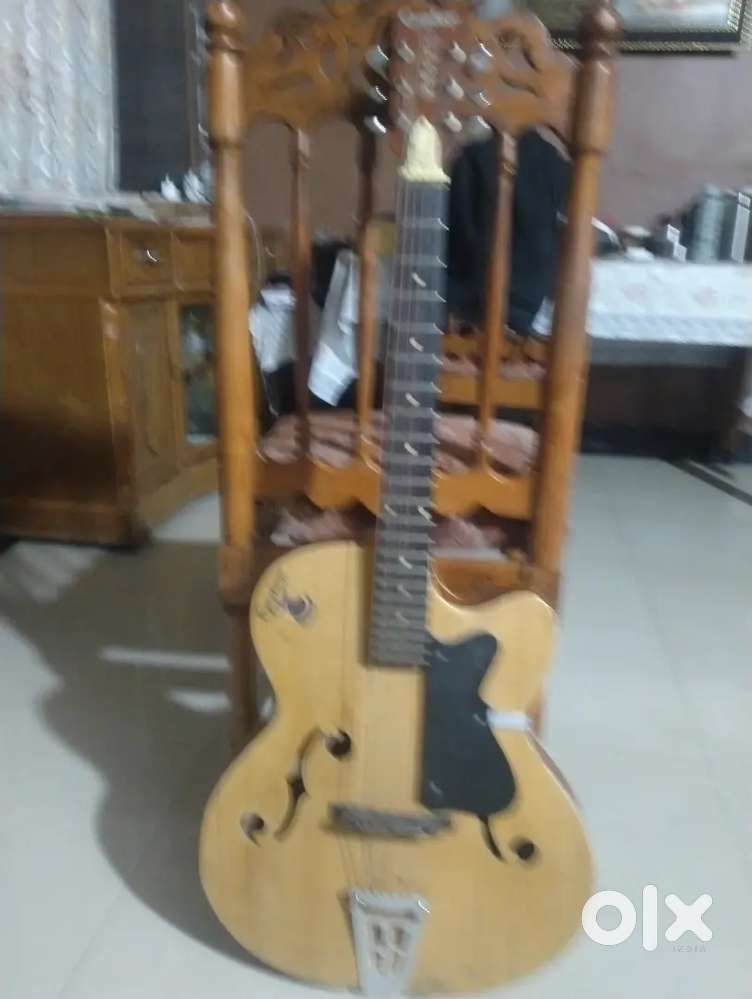 Guitar for sale