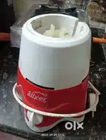 Mixer grinder with 2 Jar
