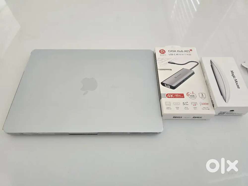 Mac air 4 for selling including all accessories