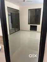 3BHK SEMI FURNISHED FLAT MORABADI NERA GROUND