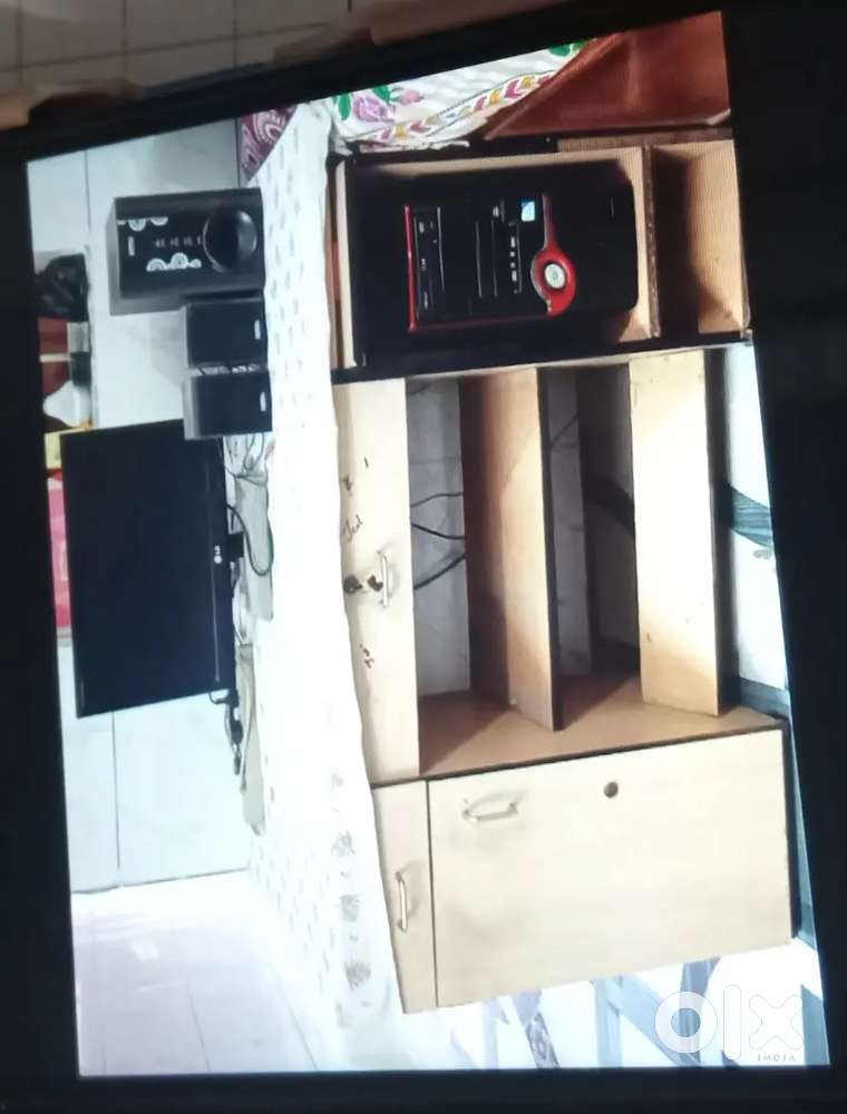 Computer  with table