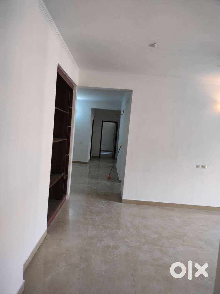 VIP road, Zirakpur: Very spacious 4 bedroom apartment for sale
