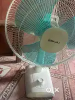 Bajaj Fuzion table fan