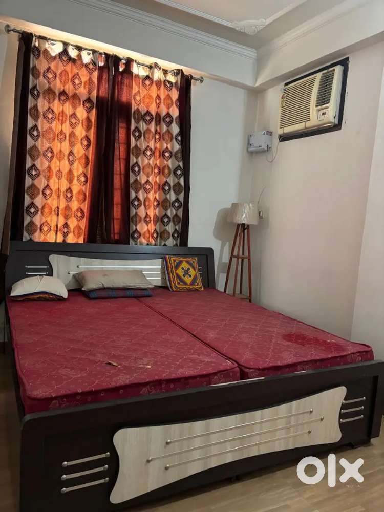 2 bhk full furnished luxury flat