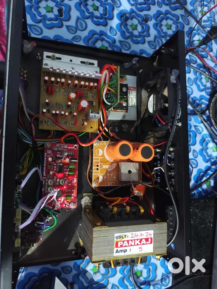 Asembled 2.1 amblifier 5month old with subwooffer with two speaker