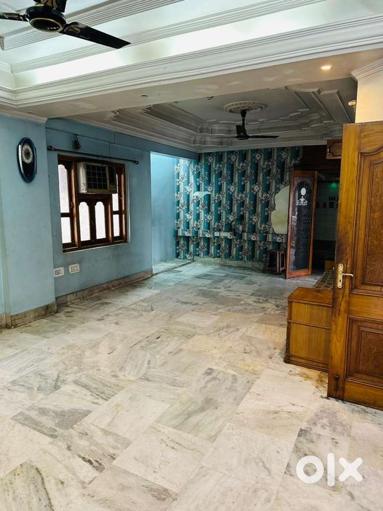 3Bhk Big Flat For Sale In Exhibition Road Patna