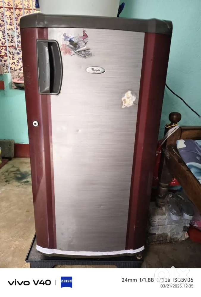 Best condition Affordable price Whirlpool fridge 1252