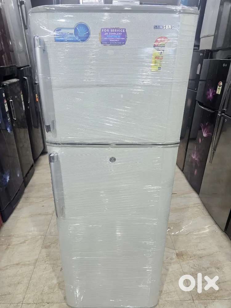 Samsung double door white colour built in stablizer Refrigerator