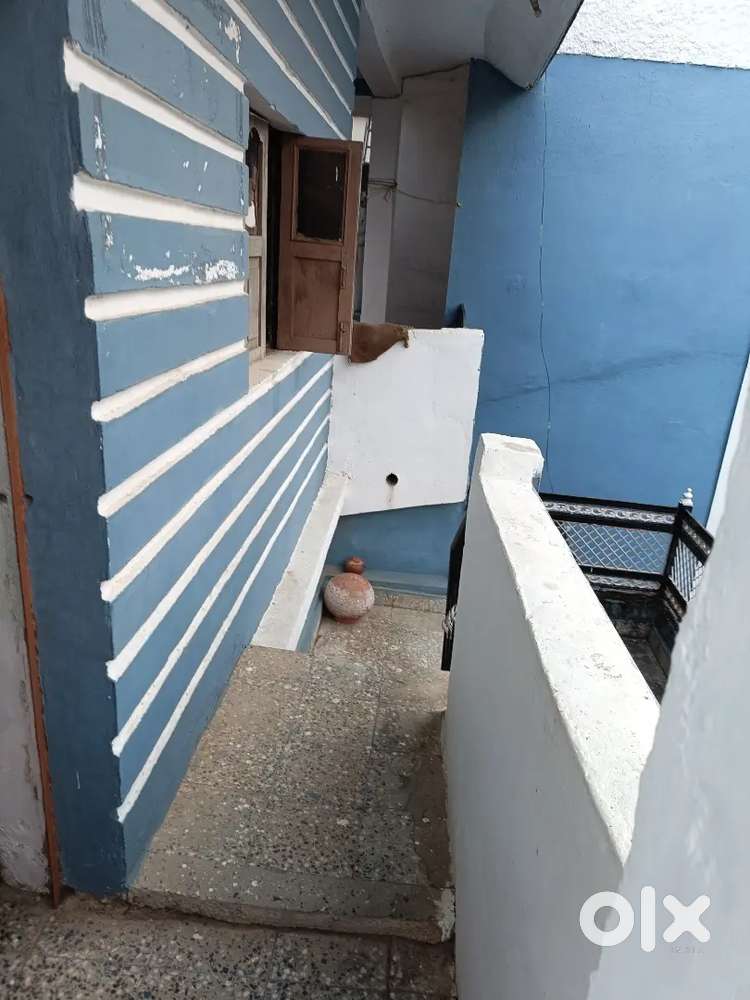 2 Family Room available in Narmada nagar