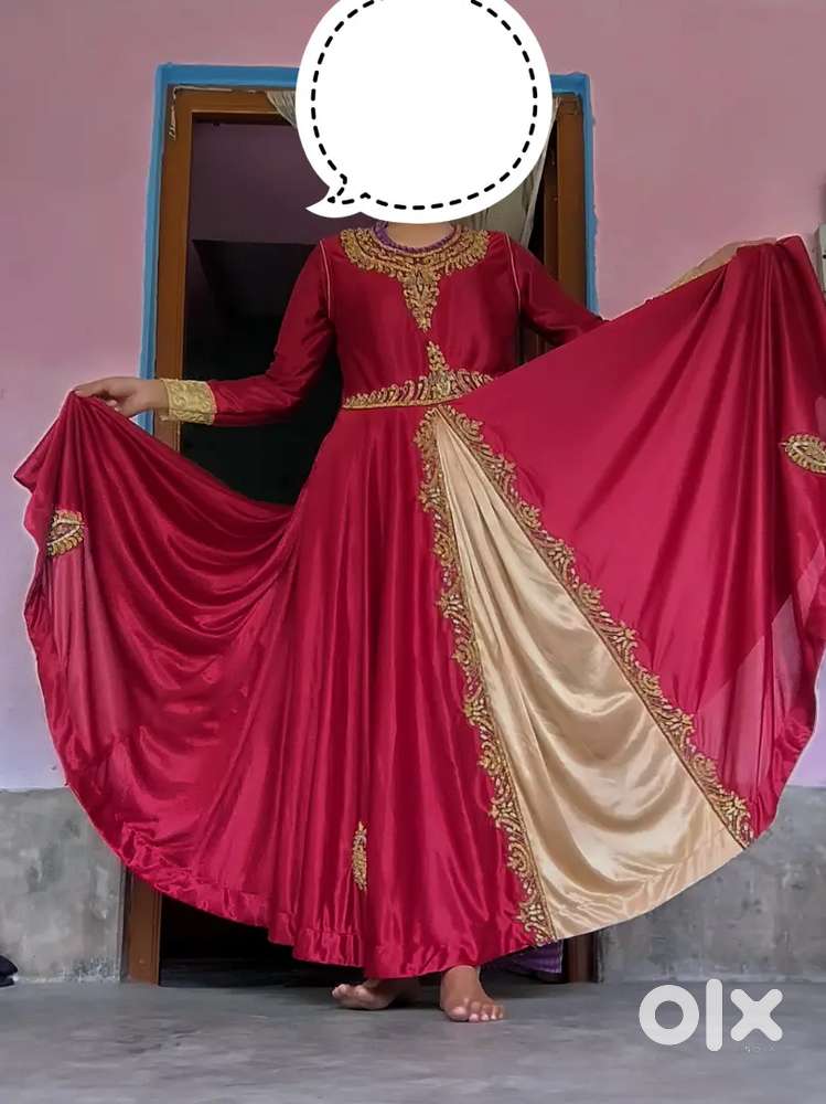 Gown for women with scarf new condition