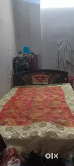 Queen size bed with metress price only 6999