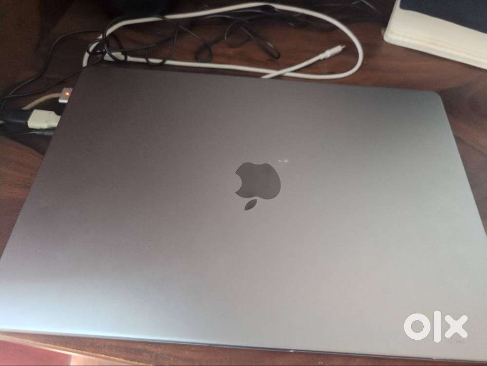 Macbook Pro 2021 16 inch Grey Decent Condition