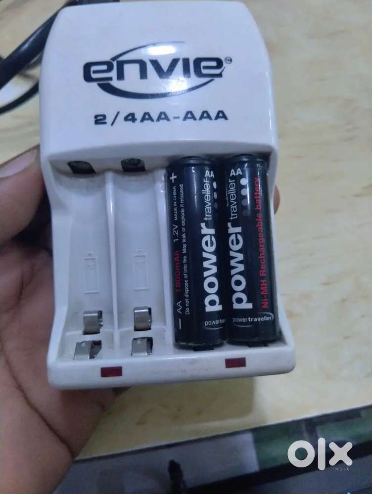 Rechargeable battery and divice