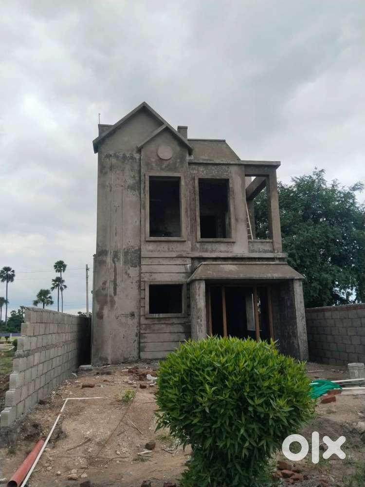 READY TO MOVE HOUSE IN GATED COMMUNITY