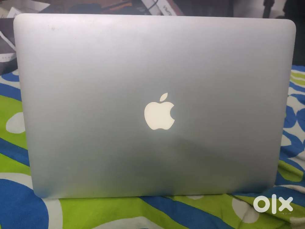 Macbook Air sell  Mac  I7 processor 8GB ram