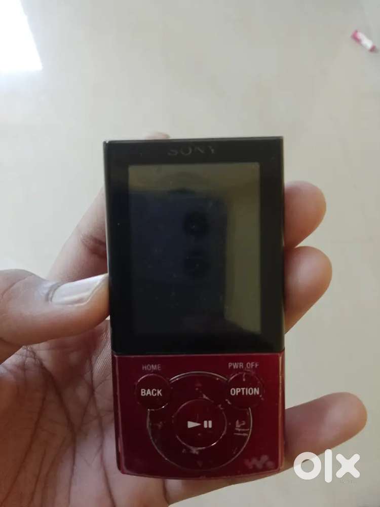 (negotiable) Sony Walkman MP3 PLAYER (Repair need )