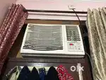 LLOYDS  windo ac. 1ton