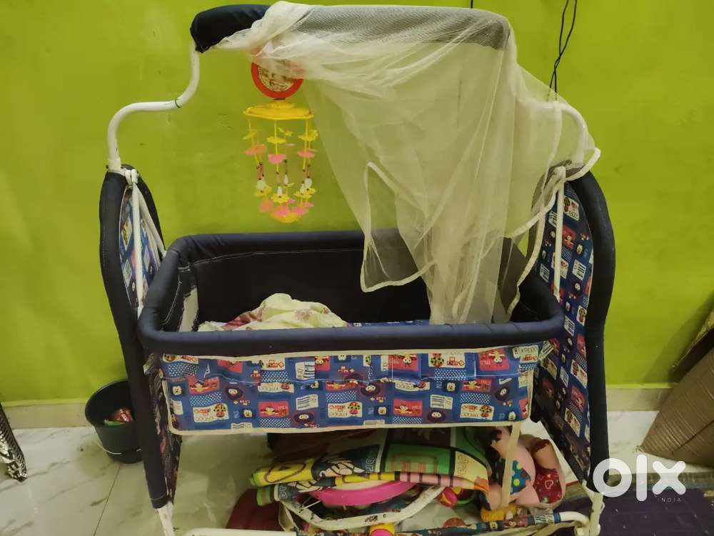 Kids swing