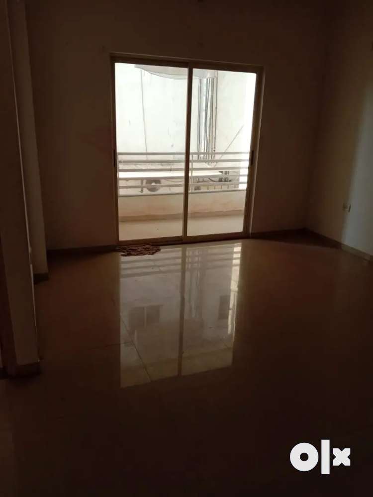 Sell of 3 BHK Flat 1st floor Road Facing