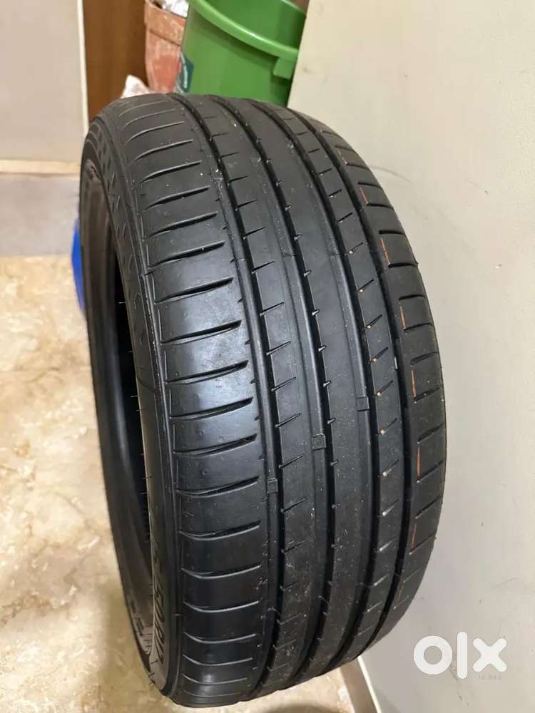 225/50/17 Ceat Sura Dzire