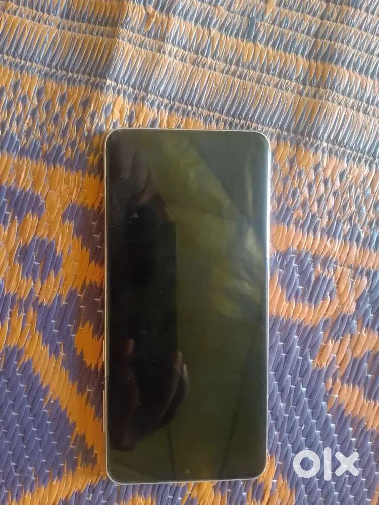 8/256 Samsung s21 + 5G