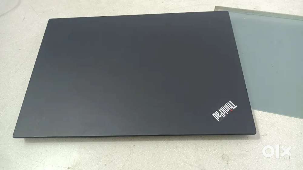 Lenovo ThinkPad Touch screen Ryzen 5 pro Ram 8gb SSD 256gb