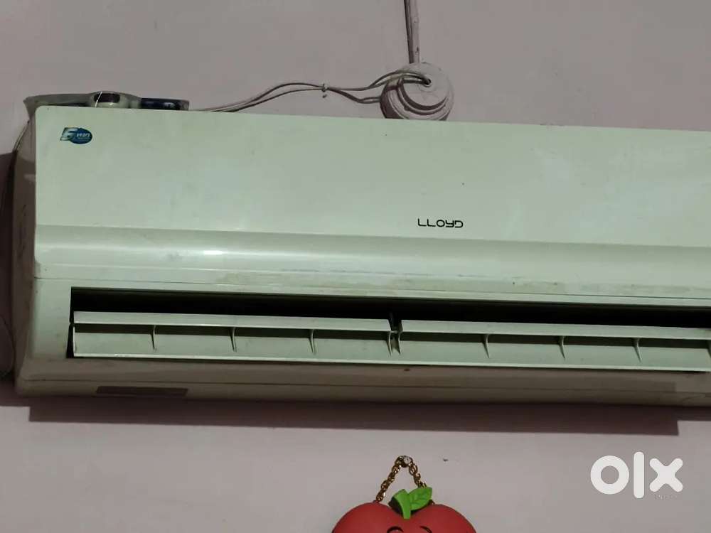 LLOYD AIR CONDITIONER