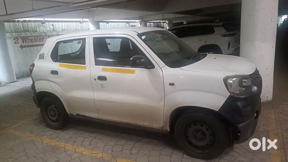 Maruti suzuki s presso 50/50 par chalana hai music system