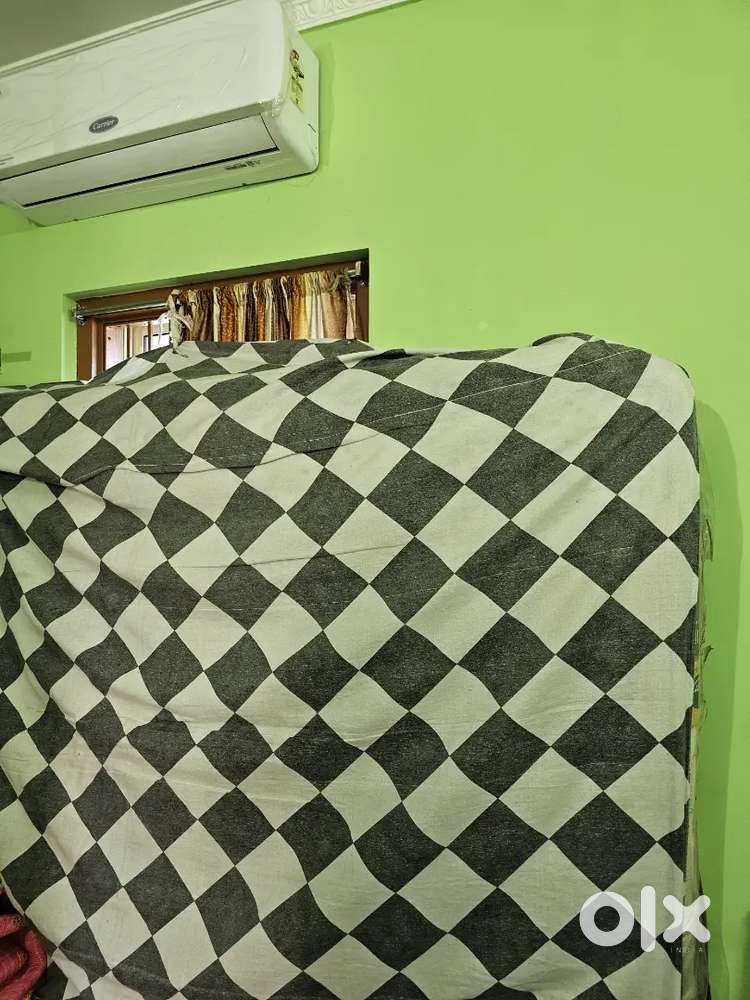 Super new bed mattress...price negotiable