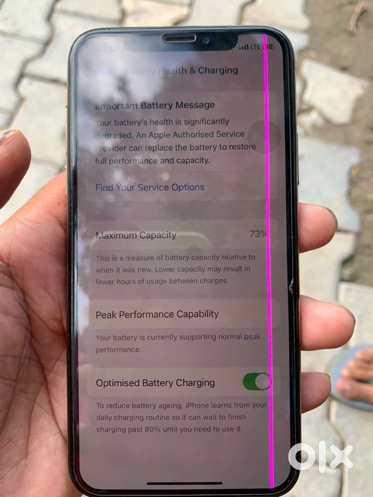 iPhone  xs.