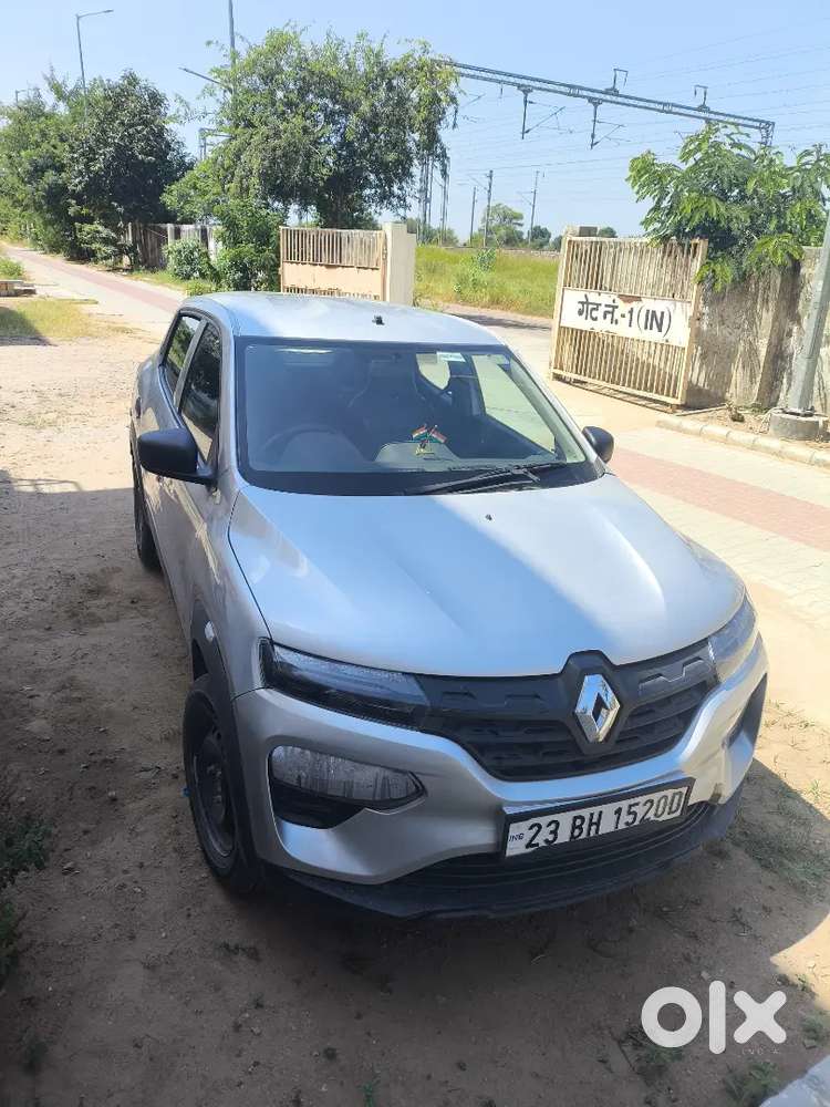 Renault KWID 2023 Petrol. Urgent selling due to Mumbai Transfer