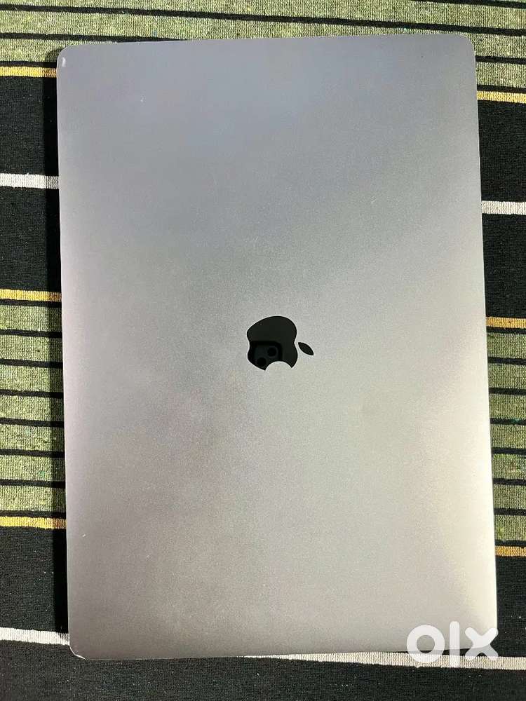 MacBook Pro (16-inch ) 2.6 GHz 6-Core Intel Core i7 16gb/512gb