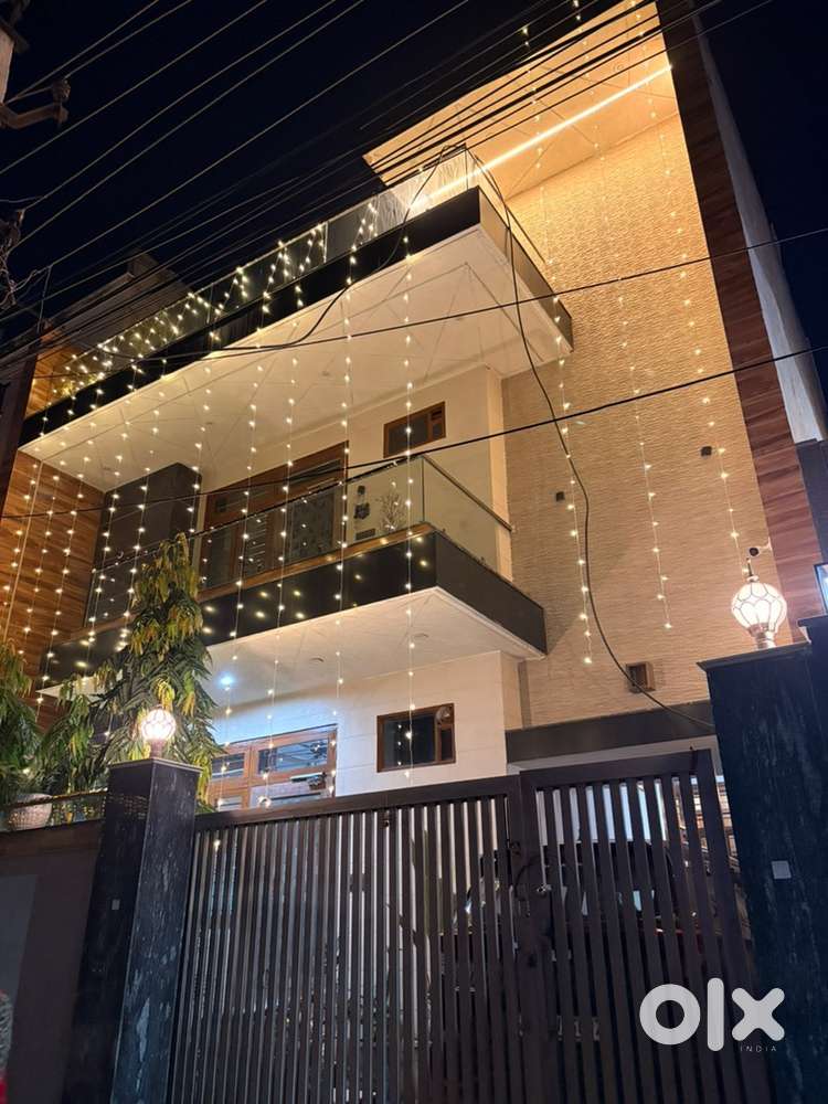 A Modern Villa Floor Available