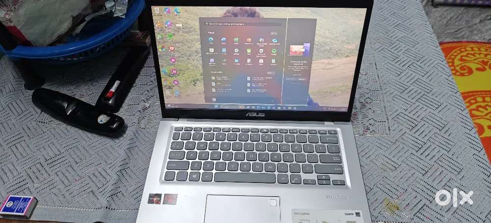 Asus laptop 8/256