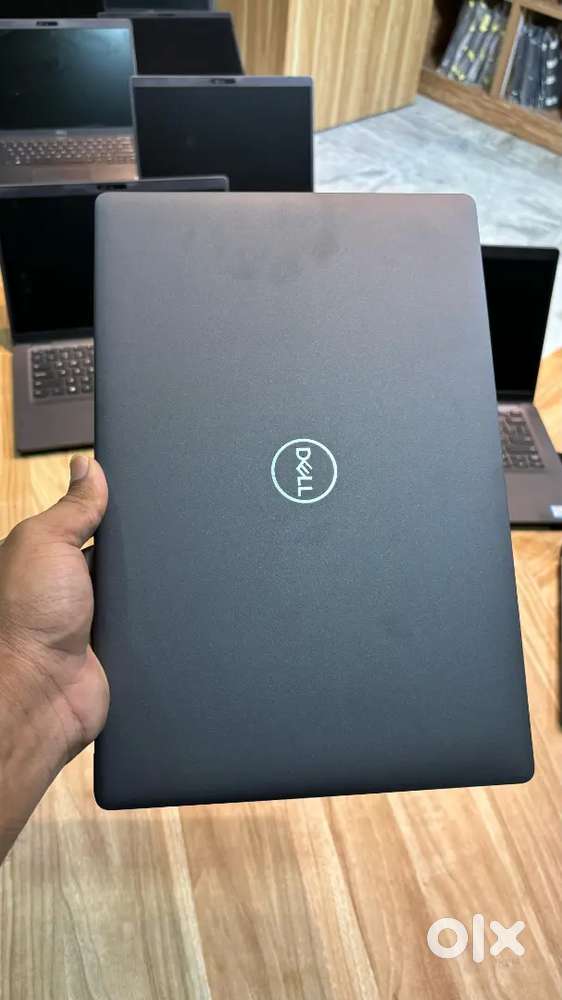Dell 5400 touchscreen laptop