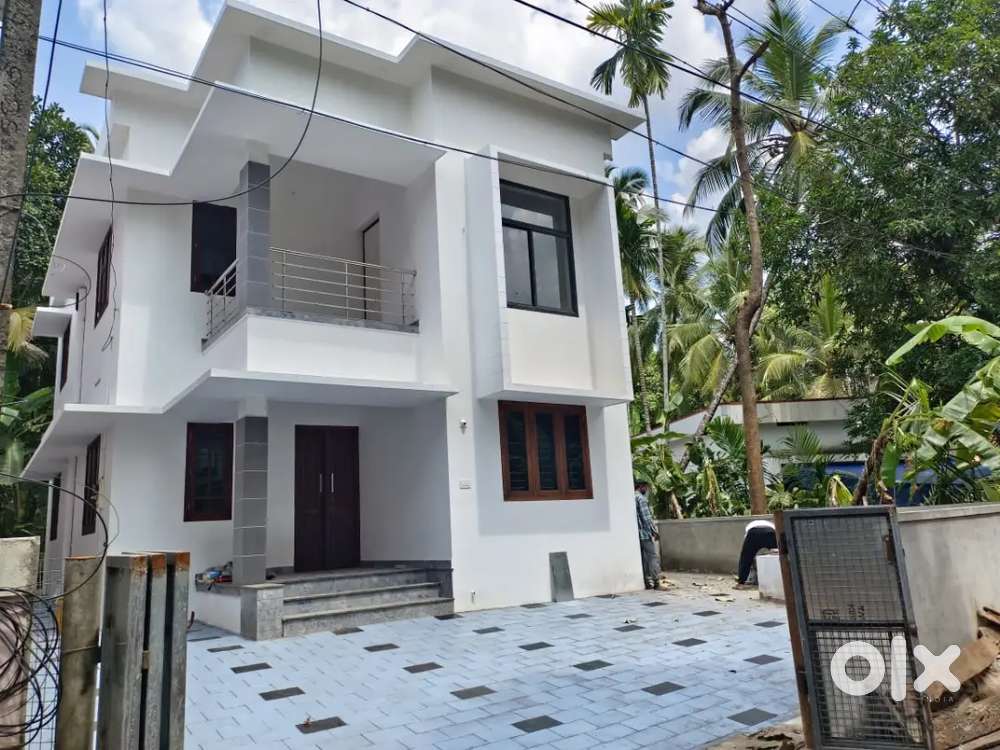 Very attractive new house beside a wide road, behind Rahmania school