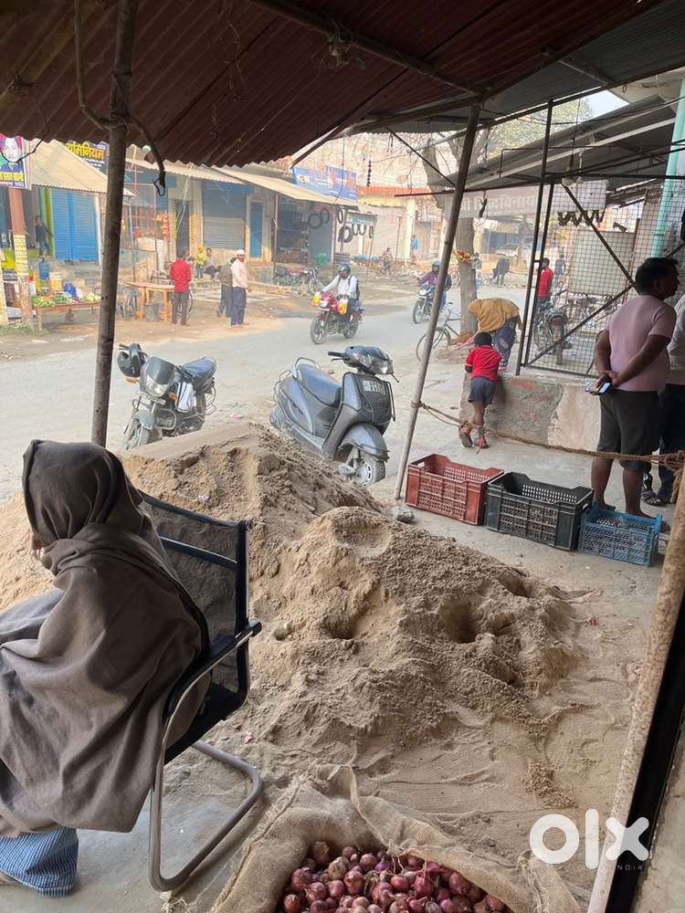 2 shop neche aur 2sd floor plan area 900 sq fit