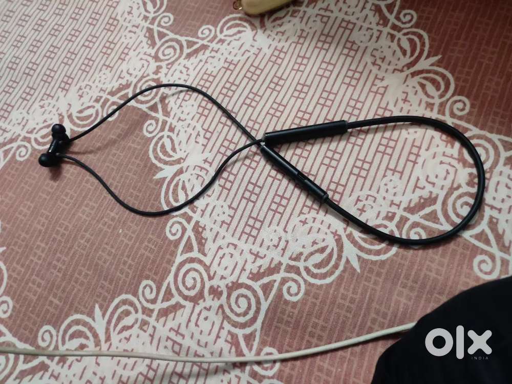 Realme ANC Neckband