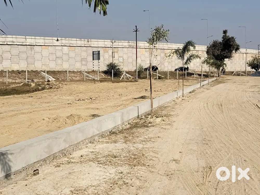 लखनऊ सिटी में प्लॉट खरीदे तुरंत घर बनाकर रहने योग्य लुलु मॉल से कुछदूर