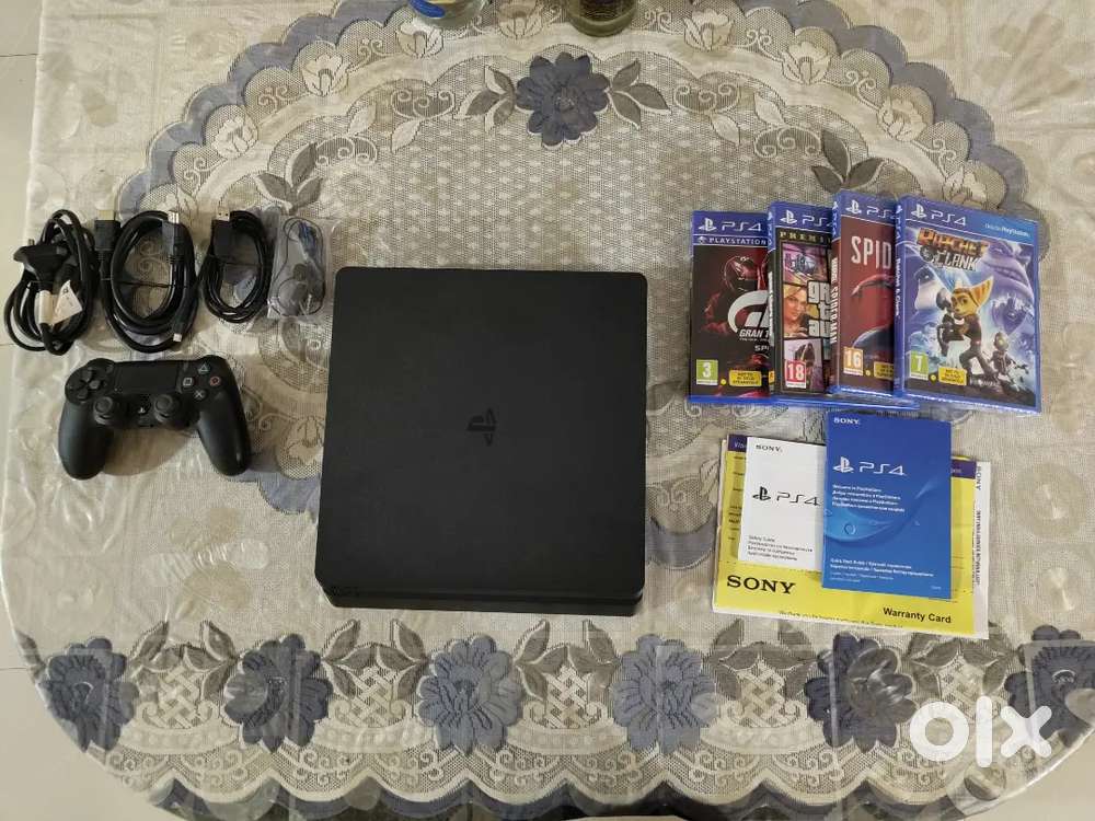 PS4 slim 1TB in very good condition