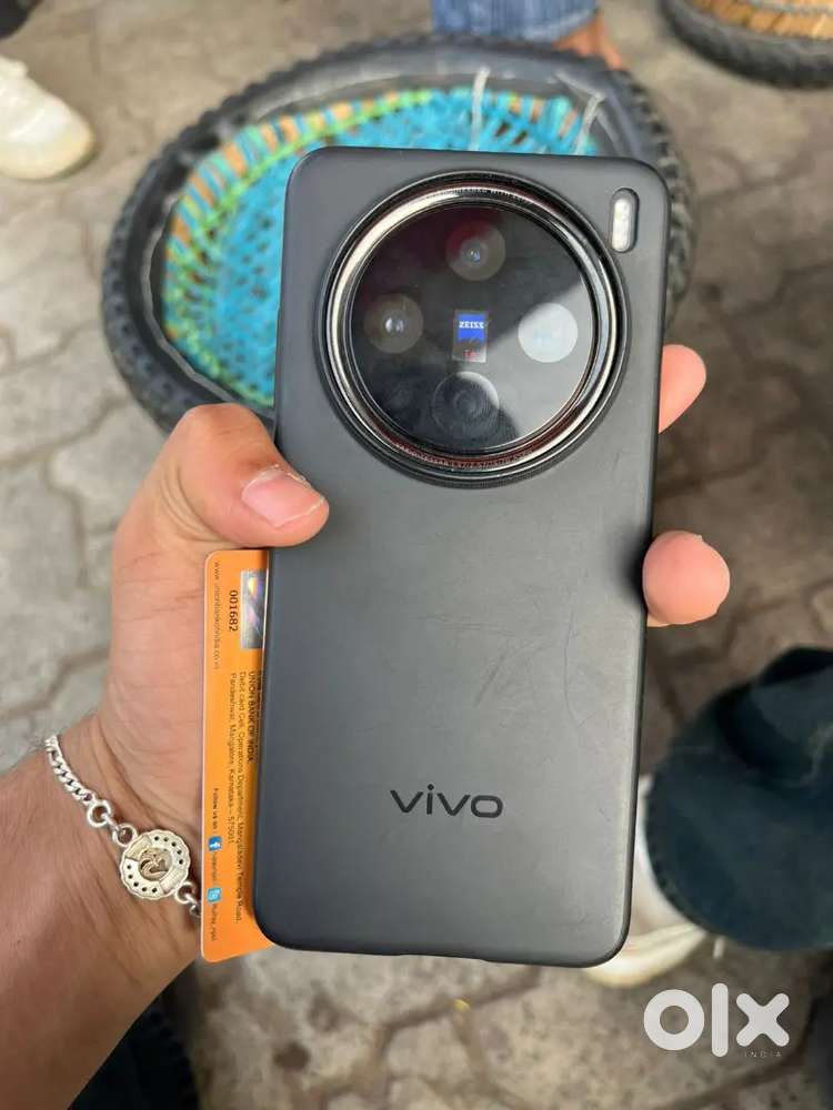 Vivo x200 brand new phone under warranty A1 condition