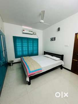 DAILY RENT FLAT AVAILABLE AT VAZHUTHACAUD