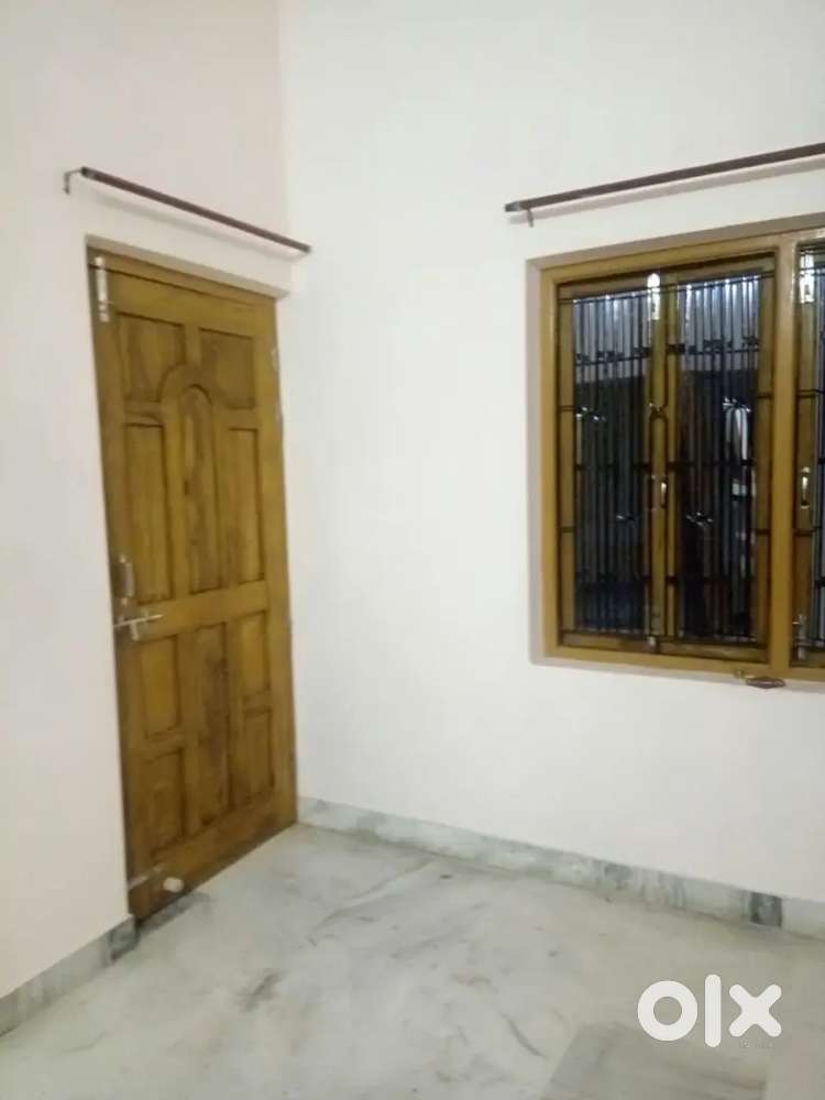 3bhk  bedroom set on rent on first floor at k block kidwai nagar