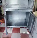Silver metal juice counter & tea with wheels