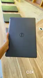 Dell 7490 slim i5 8th gen/ 8gb ram/ 256gb ssd